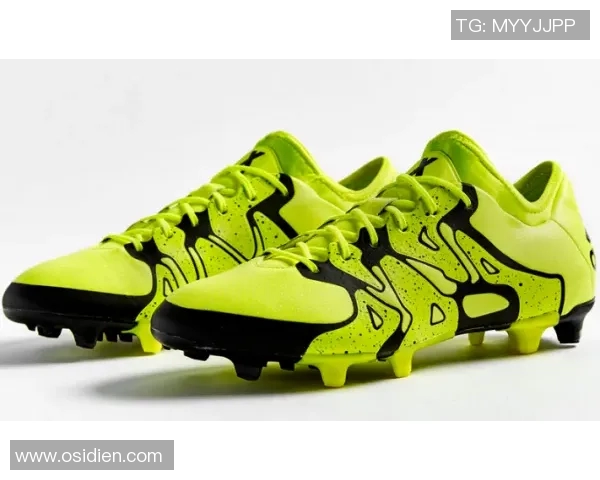 性价比高的明星球员同款足球鞋推荐 适合预算有限的球迷购买