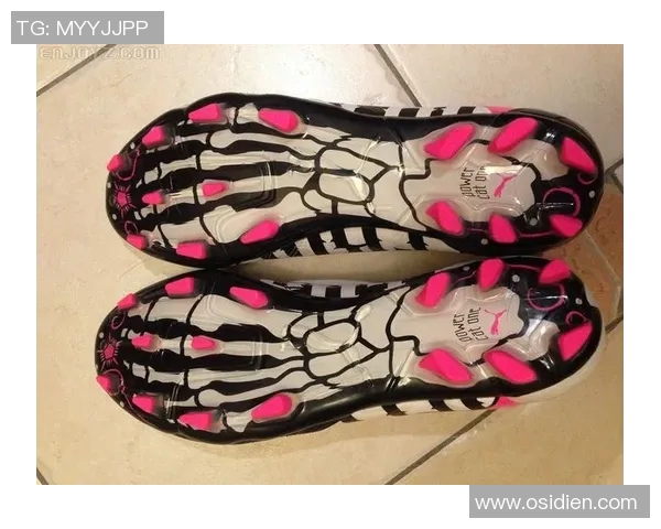 球星同款足球鞋推荐及穿搭技巧分享 让你也能拥有闪耀球场的风采 球星同款足球鞋推荐及穿搭技巧分享 让你也能拥有闪耀球场的风采