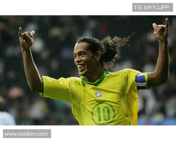 黑衣球星登场 足球场上这些穿黑衣的传奇人物引人注目 黑衣球星登场 足球场上这些穿黑衣的传奇人物引人注目